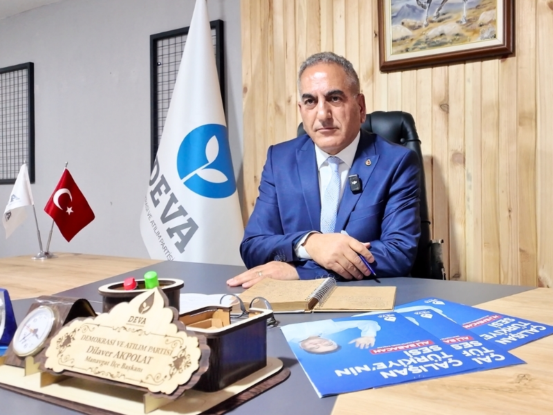 Akpolat: “Türkiye İki Kutba Mecbur Değil”