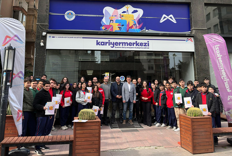 Büyükşehir, Gençleri Sektörle Buluşturuyor