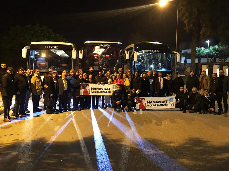 İYİ Partili Kadınlar Ankara’ya Çıkartma Yaptı